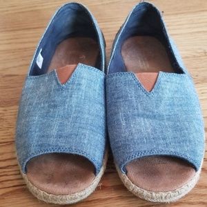 Tom's chambray peep-toe shoes, size 9.